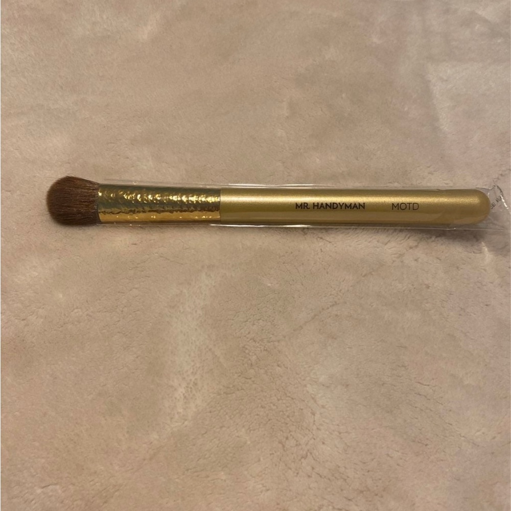 NWT MOTD Mr Handyman makeup brush
